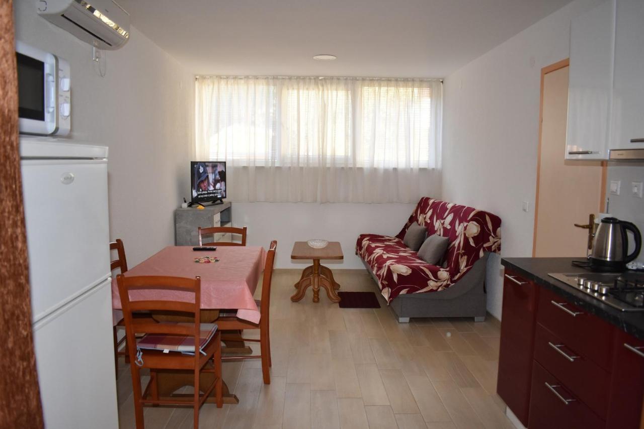 Apartments Sime Soline Weißenburg Zimmer foto